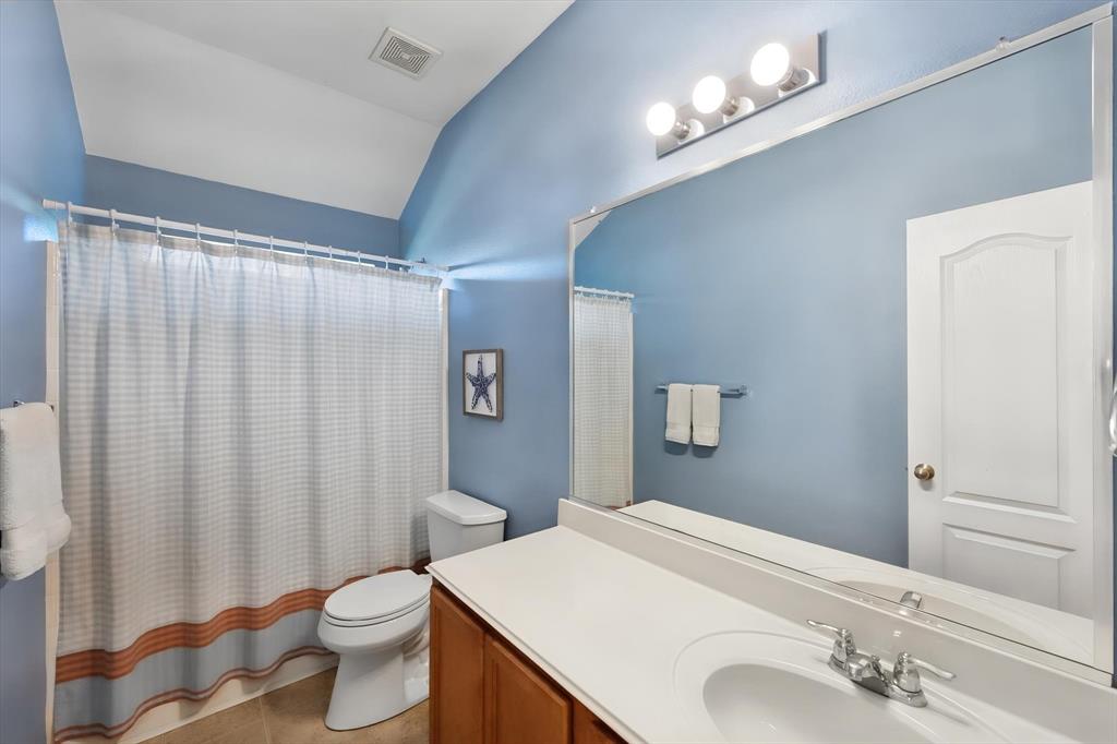 8123 Tierra Del Sol Road, Arlington, TX 76002