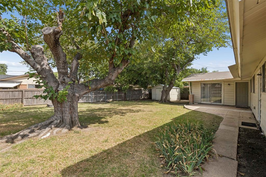 1723 Carlisle Street, Irving, TX 75062