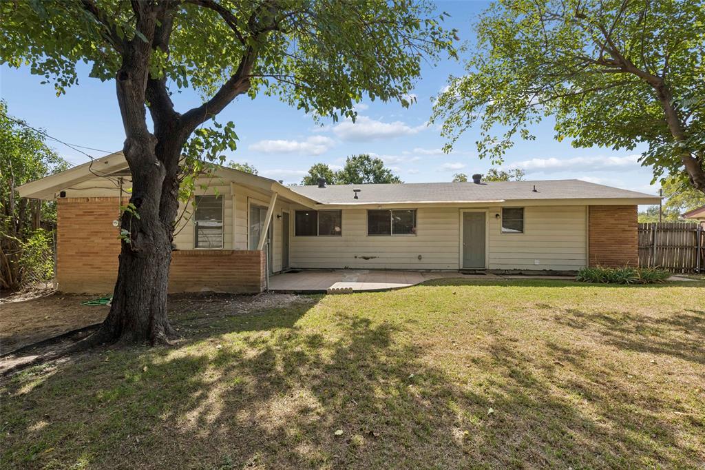 1723 Carlisle Street, Irving, TX 75062