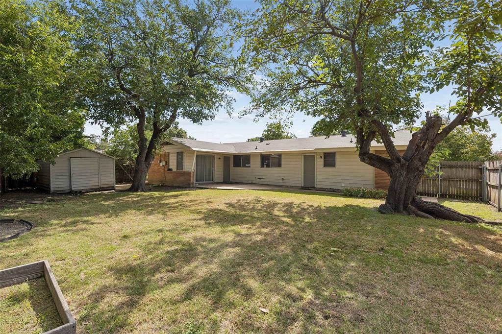 1723 Carlisle Street, Irving, TX 75062