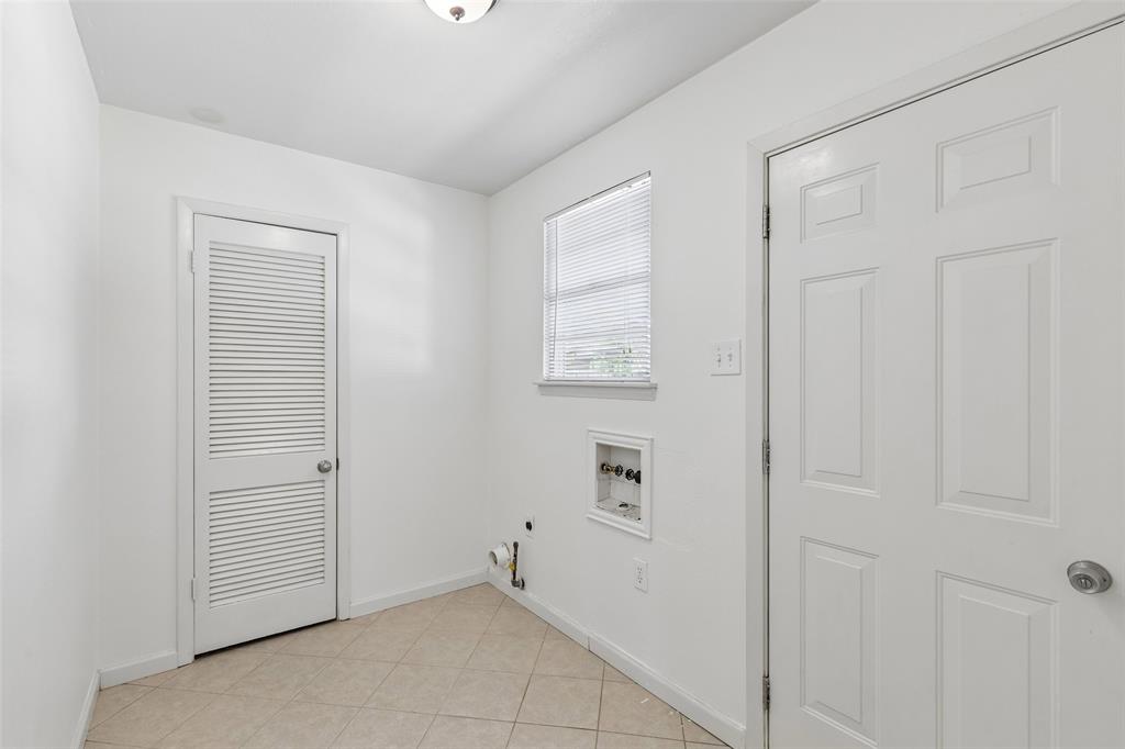 1723 Carlisle Street, Irving, TX 75062
