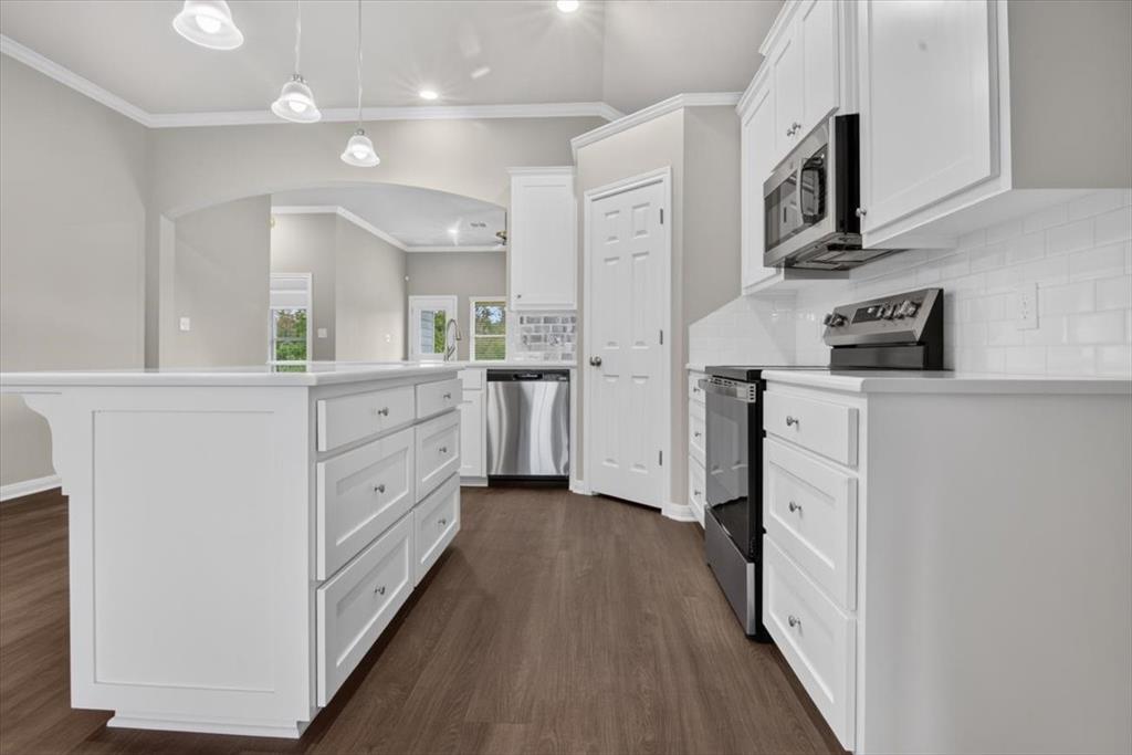 745 Heston Circle, Robinson, TX 76706