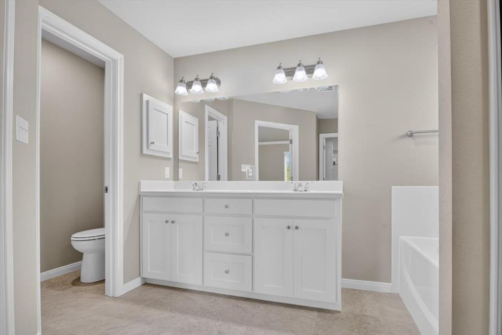 745 Heston Circle, Robinson, TX 76706