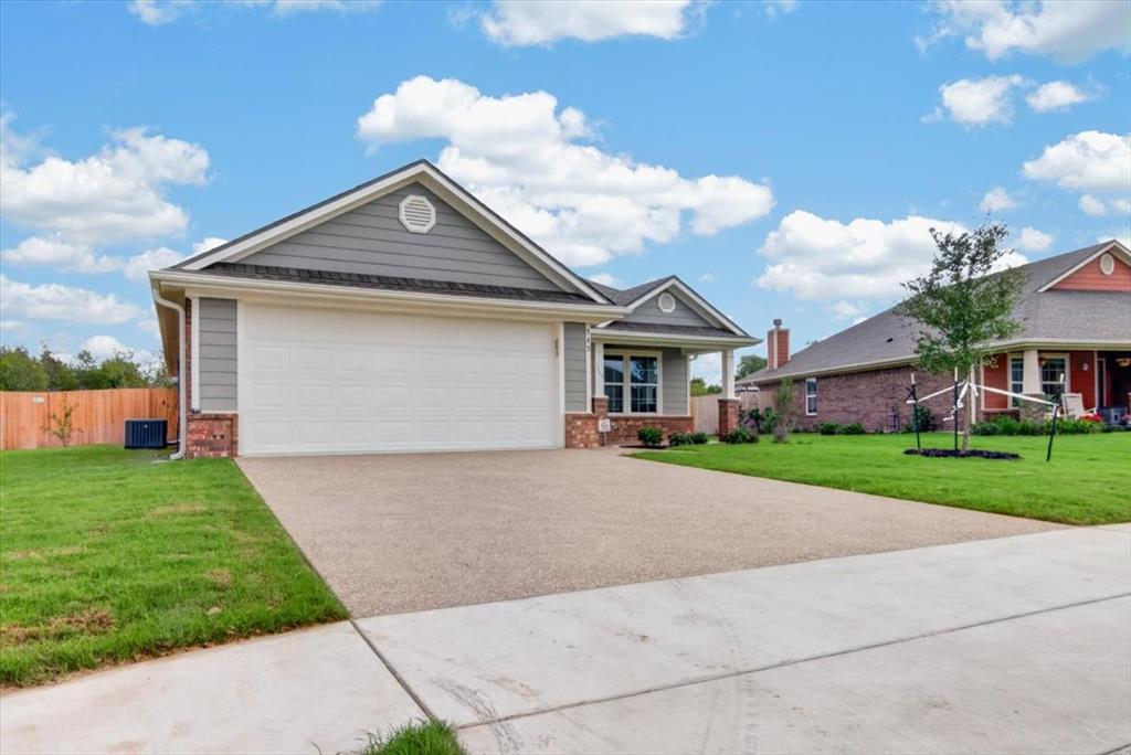 745 Heston Circle, Robinson, TX 76706