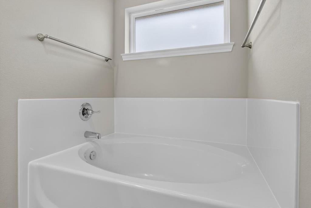 745 Heston Circle, Robinson, TX 76706