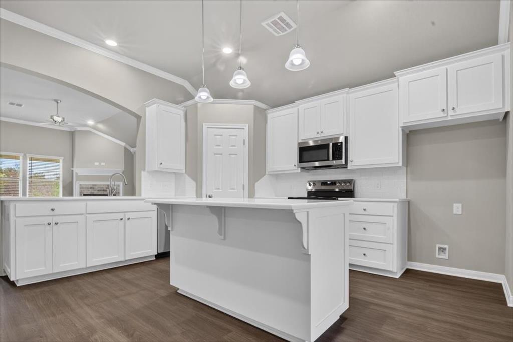 745 Heston Circle, Robinson, TX 76706