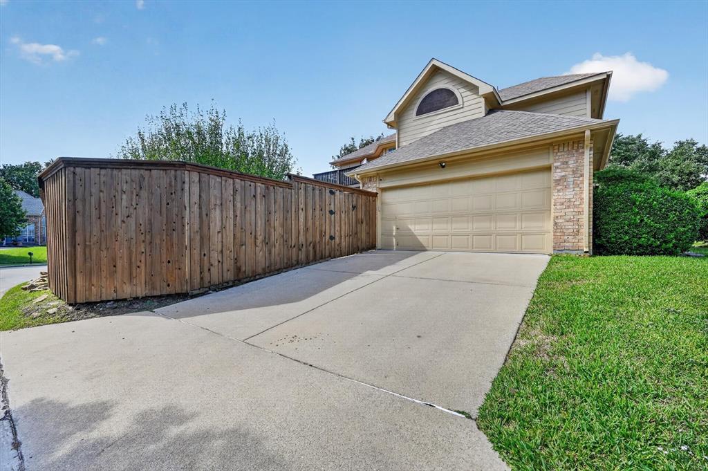 512 Renfro Court, Irving, TX 75063