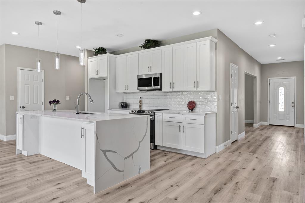 Modern Kitchen with Stainless Appliances