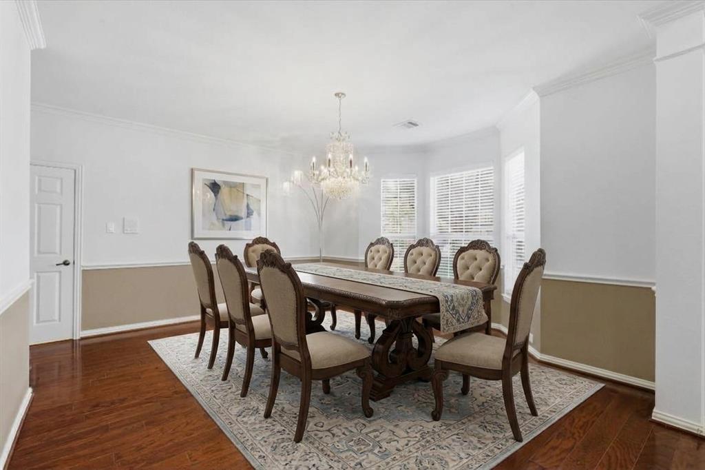 Virtually staging