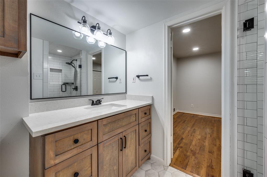 8305 Londonderry Lane, Dallas, TX 75228 8305 Londonderry Lane, Dallas, TX 75228