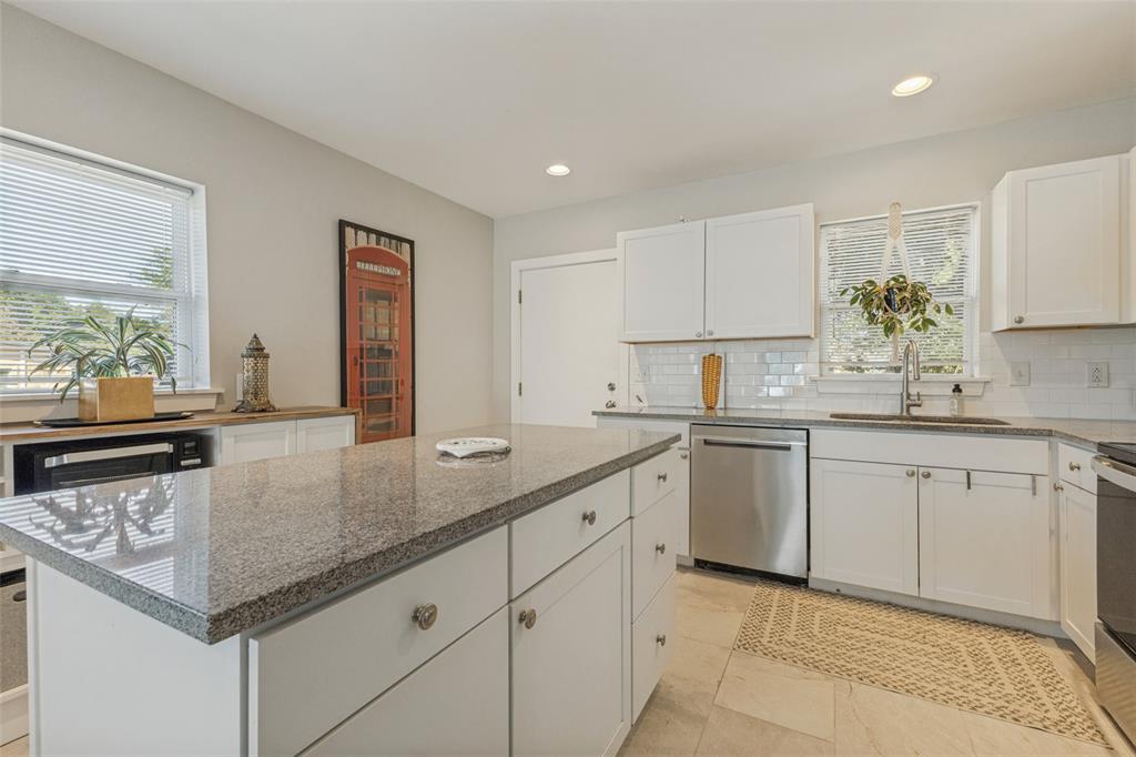 2002 Seevers Avenue, Dallas, TX 75216