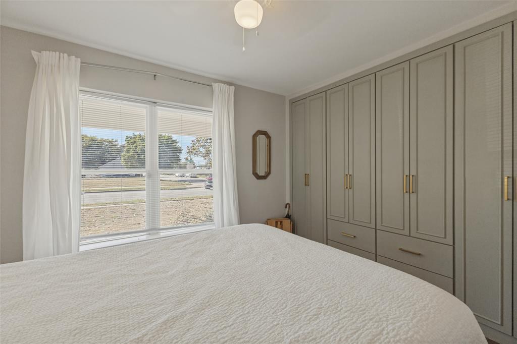 2002 Seevers Avenue, Dallas, TX 75216