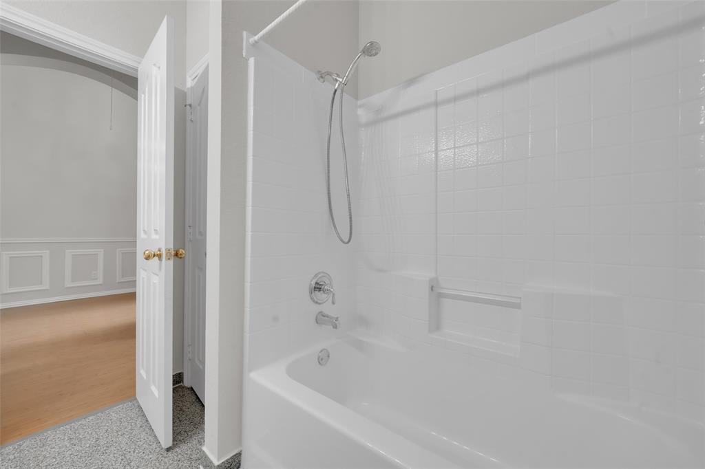 2716 Silver Hill Drive, Fort Worth, TX 76131