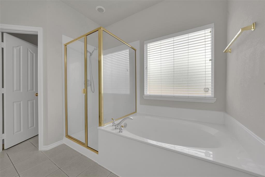 2716 Silver Hill Drive, Fort Worth, TX 76131