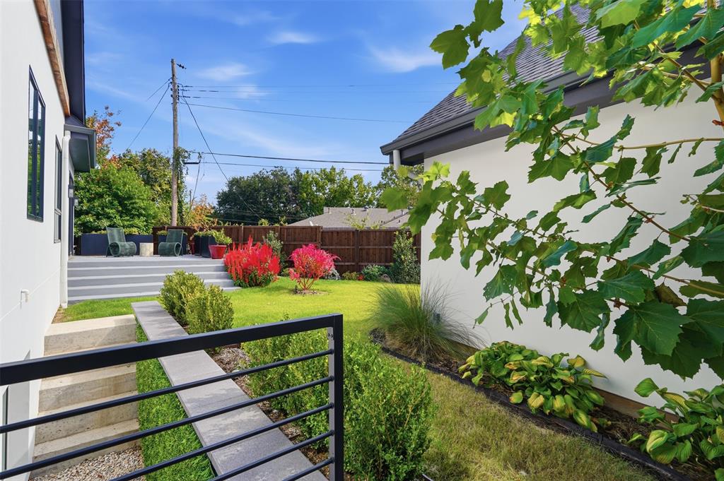 9007 Leaside Drive, Dallas, TX 75238