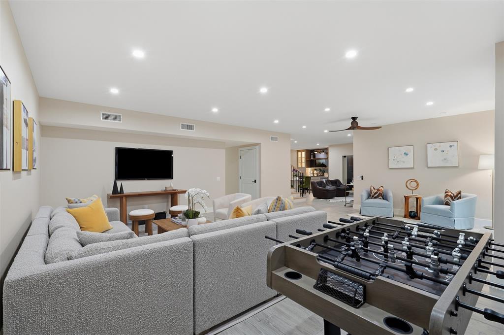 9007 Leaside Drive, Dallas, TX 75238