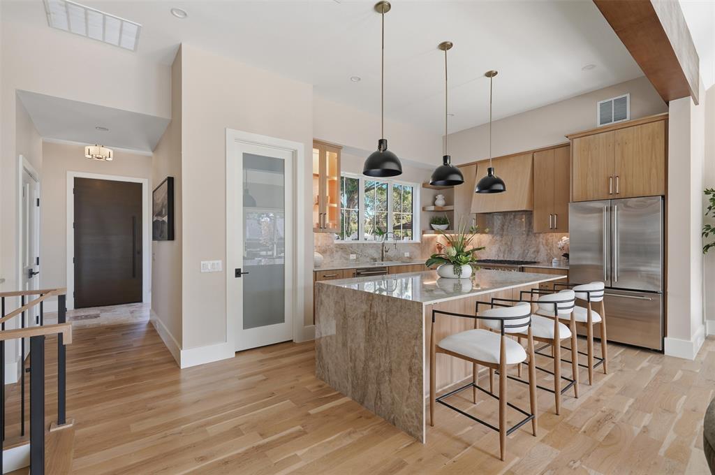 9007 Leaside Drive, Dallas, TX 75238