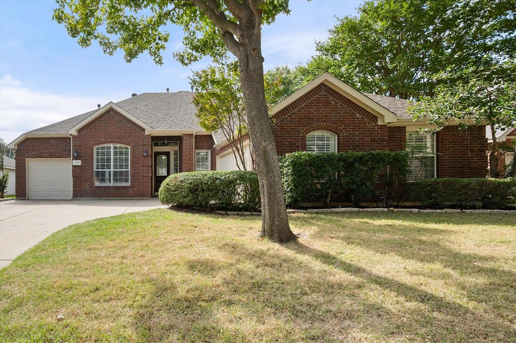 1102 Tanglewood Drive, Mansfield, TX 76063