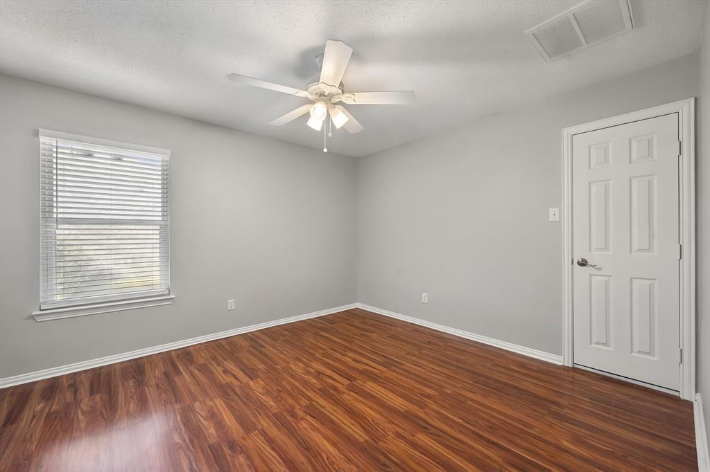 1102 Tanglewood Drive, Mansfield, TX 76063