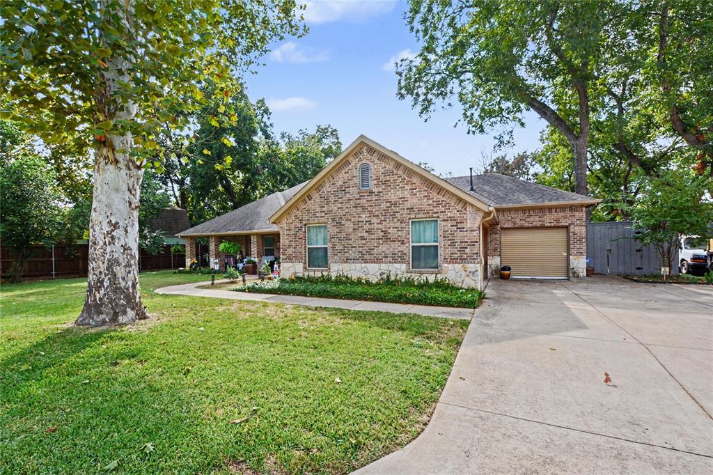 116 E 8th Street, Irving, TX 75060 116 E 8th Street, Irving, TX 75060