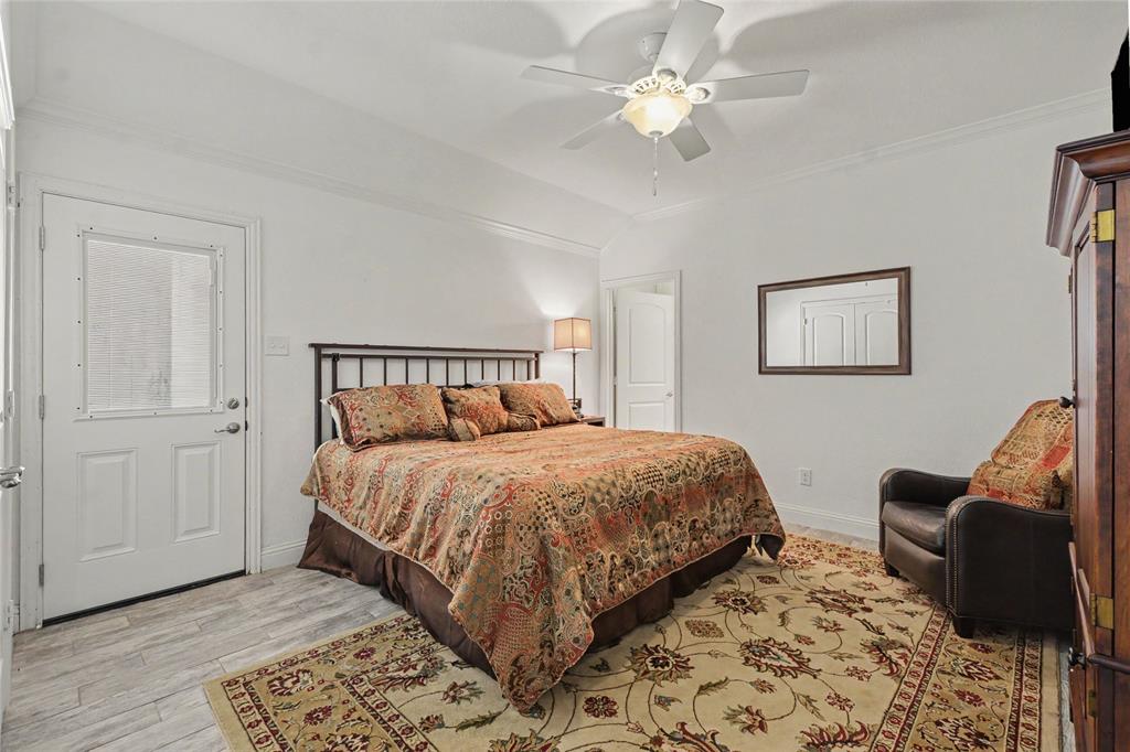 116 E 8th Street, Irving, TX 75060