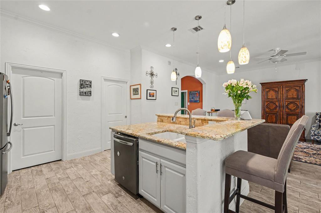 116 E 8th Street, Irving, TX 75060