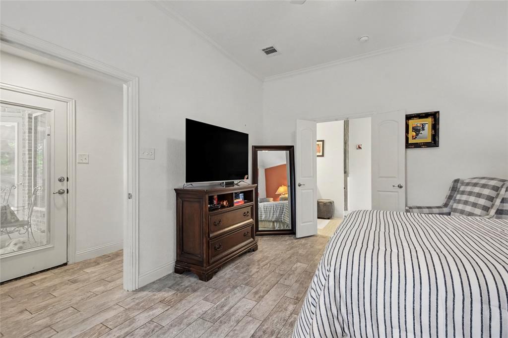 116 E 8th Street, Irving, TX 75060