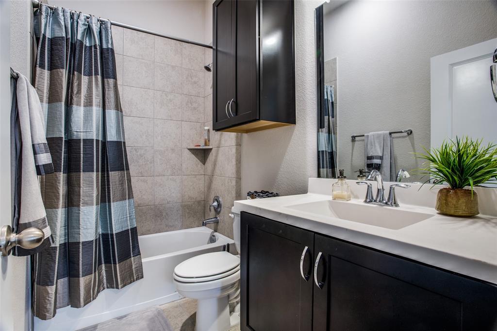 Guest bathroom entry floor