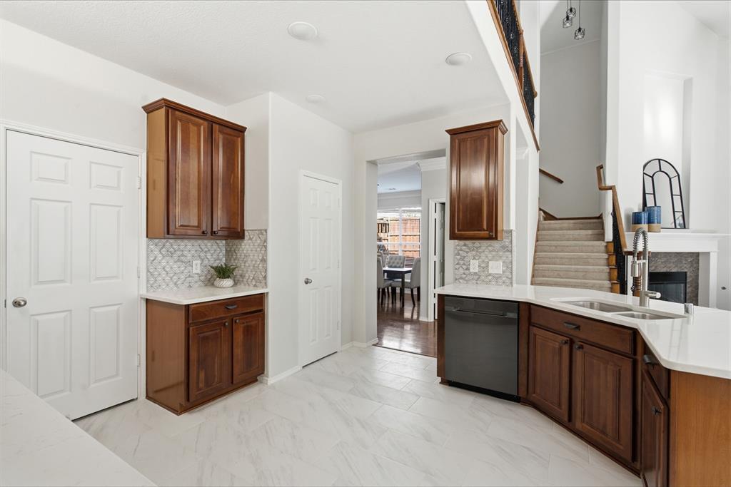 705 Royal Crest Court, McKinney, TX 75072