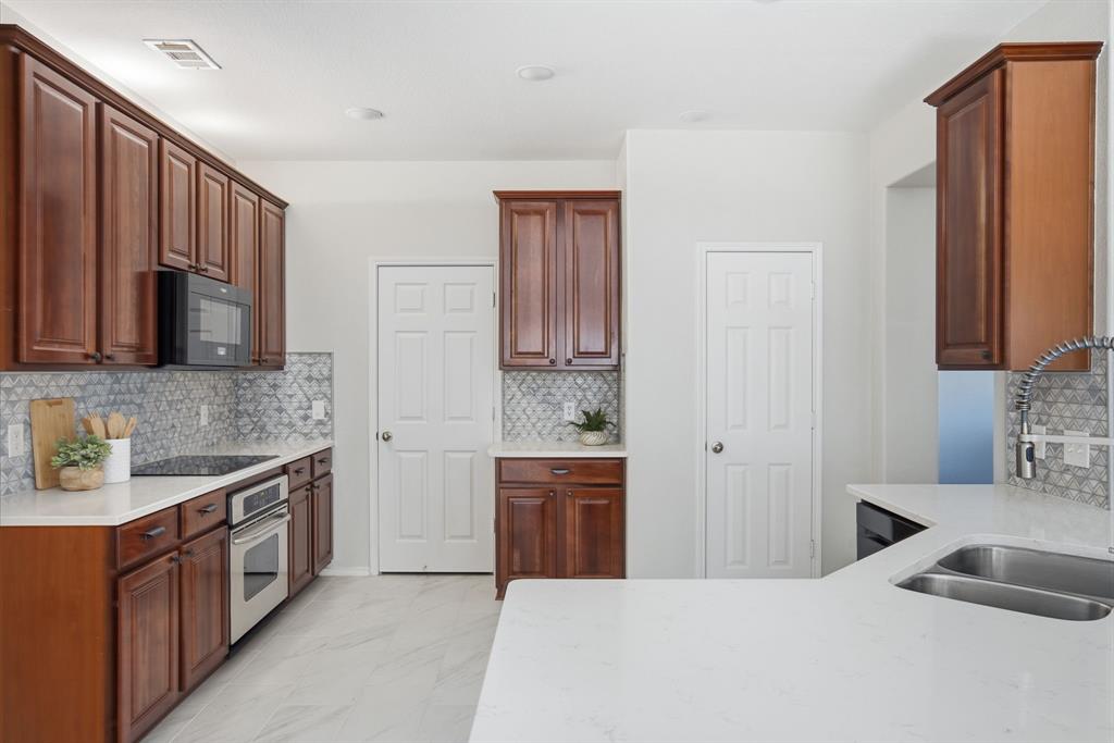 705 Royal Crest Court, McKinney, TX 75072