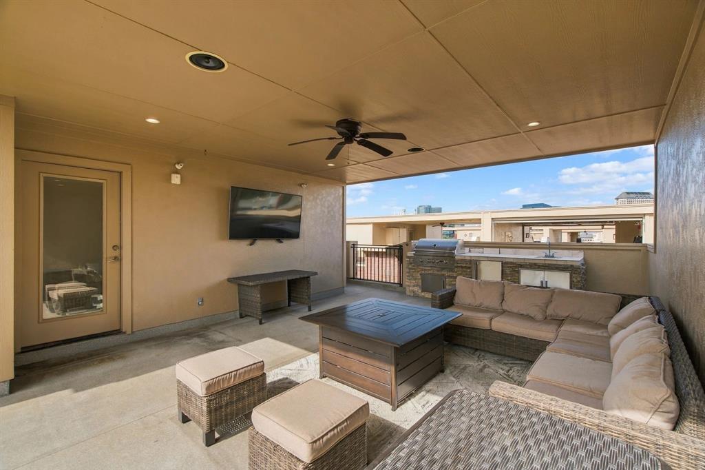 Roof top terrace, with covered area and built in grill on fourth level