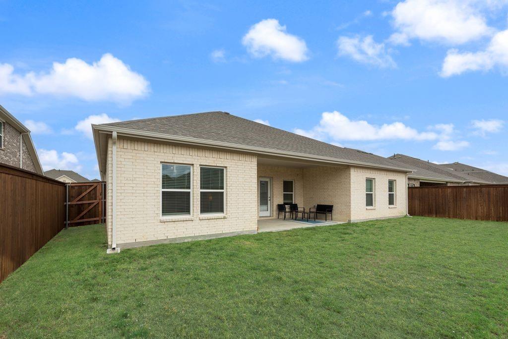 801 Vineyard Way, Forney, TX 75126