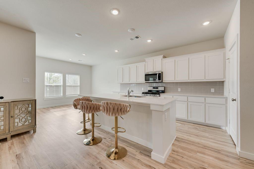 801 Vineyard Way, Forney, TX 75126 801 Vineyard Way, Forney, TX 75126