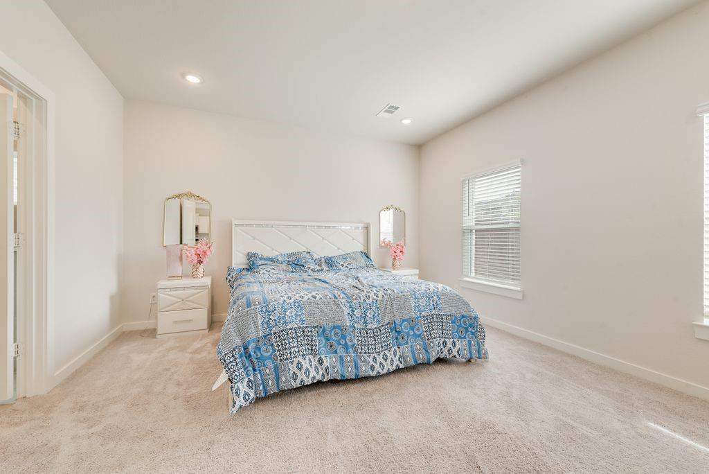 801 Vineyard Way, Forney, TX 75126