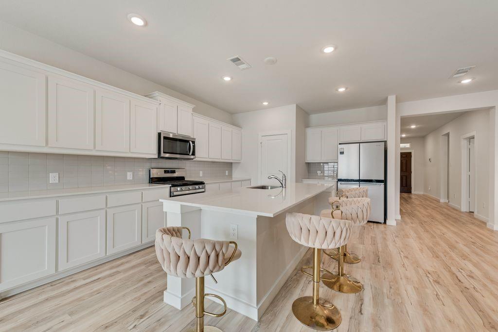 801 Vineyard Way, Forney, TX 75126