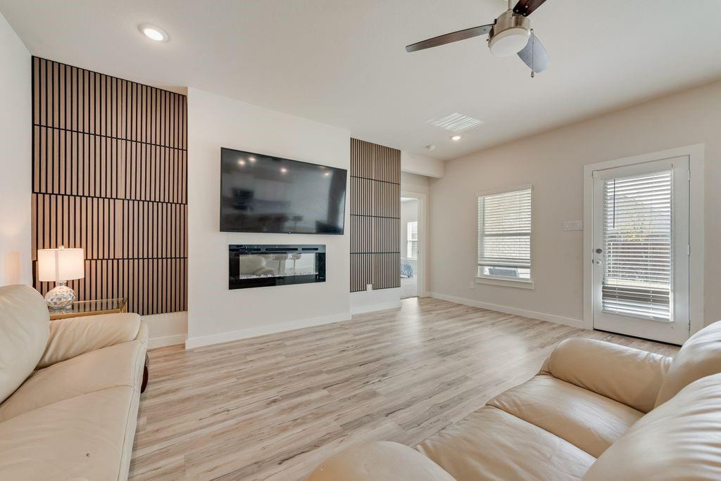 801 Vineyard Way, Forney, TX 75126 801 Vineyard Way, Forney, TX 75126