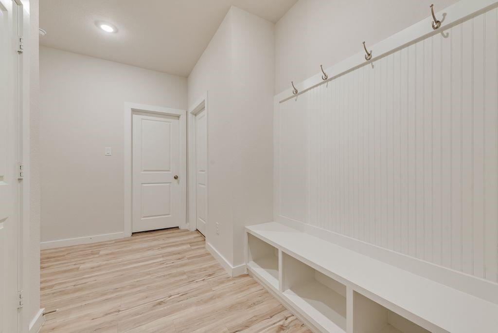 801 Vineyard Way, Forney, TX 75126