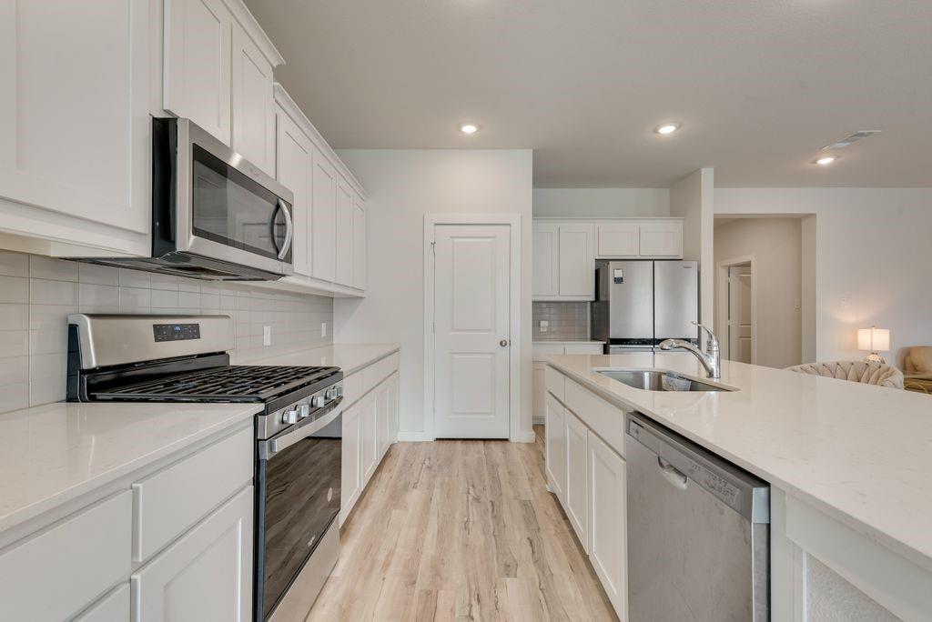 801 Vineyard Way, Forney, TX 75126