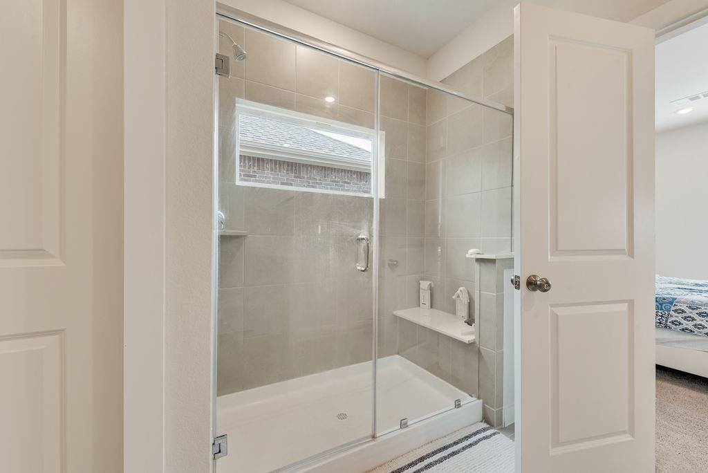 801 Vineyard Way, Forney, TX 75126