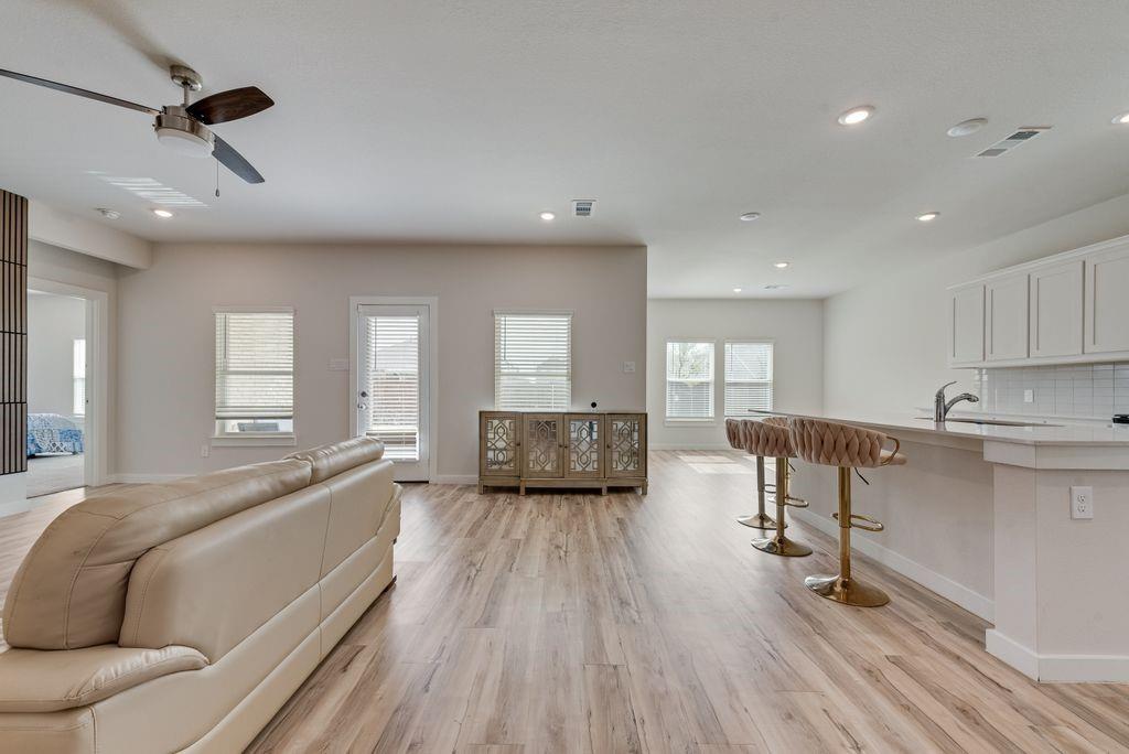 801 Vineyard Way, Forney, TX 75126 801 Vineyard Way, Forney, TX 75126
