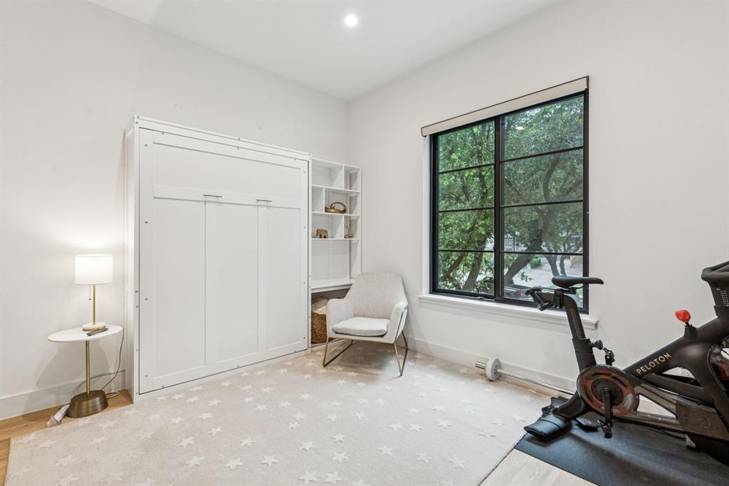 1214 Haines Avenue, Dallas, TX 75208