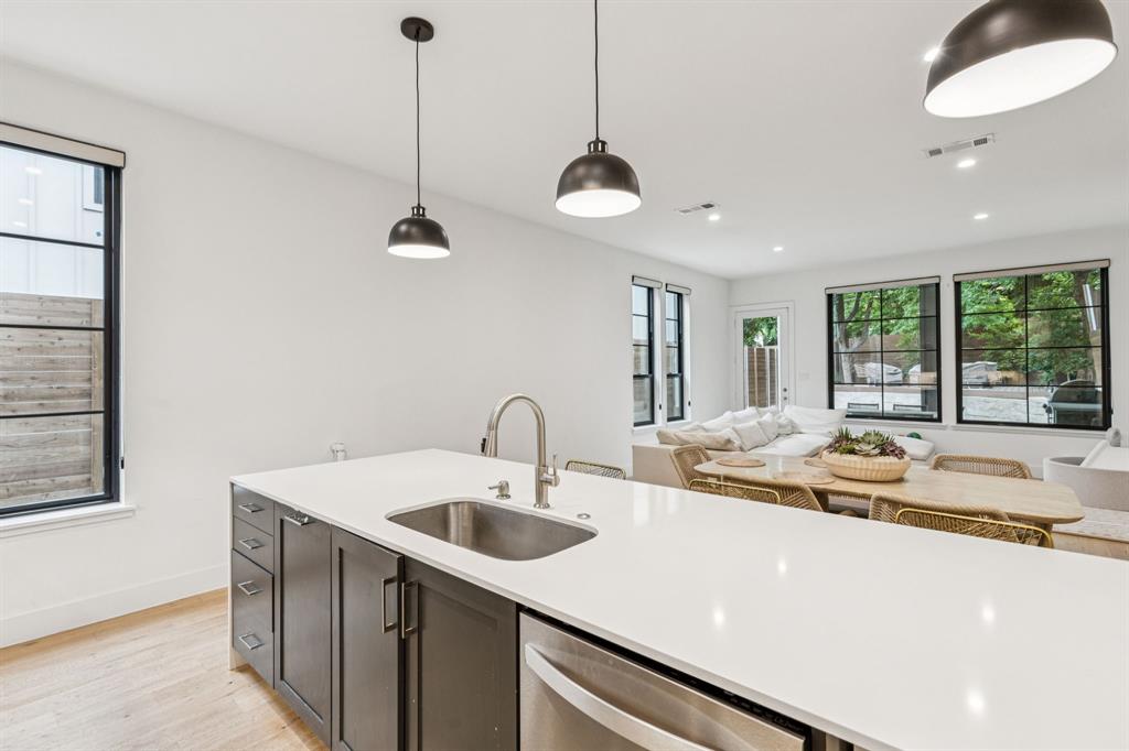 1214 Haines Avenue, Dallas, TX 75208