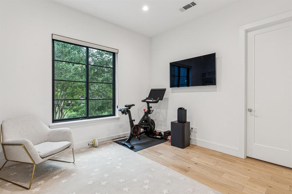 1214 Haines Avenue, Dallas, TX 75208