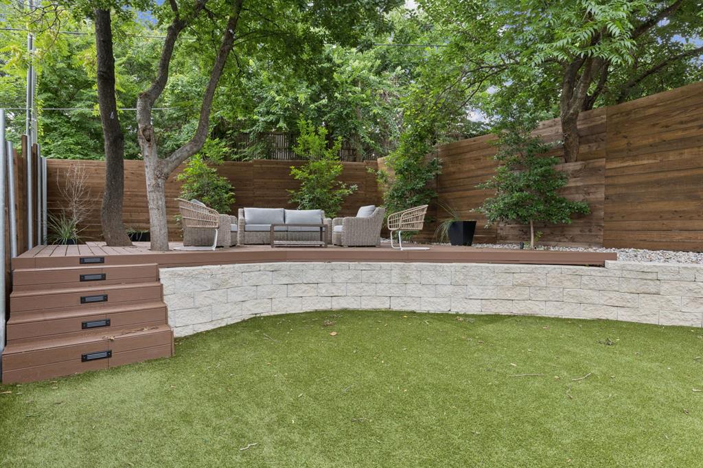 1214 Haines Avenue, Dallas, TX 75208