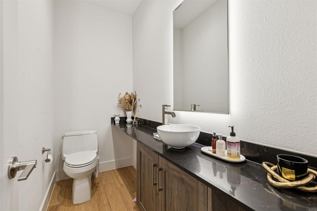 1214 Haines Avenue, Dallas, TX 75208