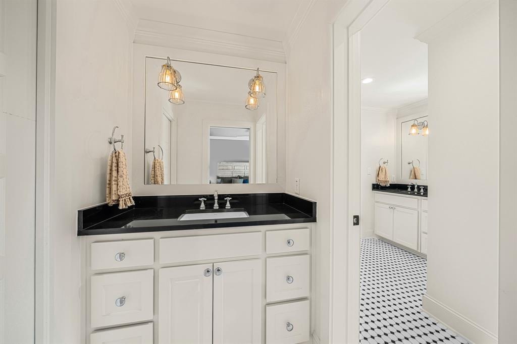 9319 E Lake Highlands Drive, Dallas, TX 75218