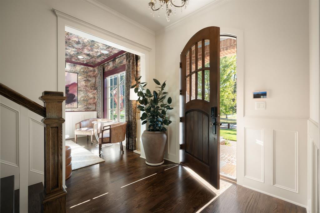 9319 E Lake Highlands Drive, Dallas, TX 75218