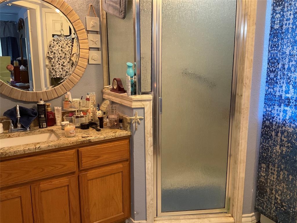 101 EdgeForest Drive, Elm Mott, TX 76640