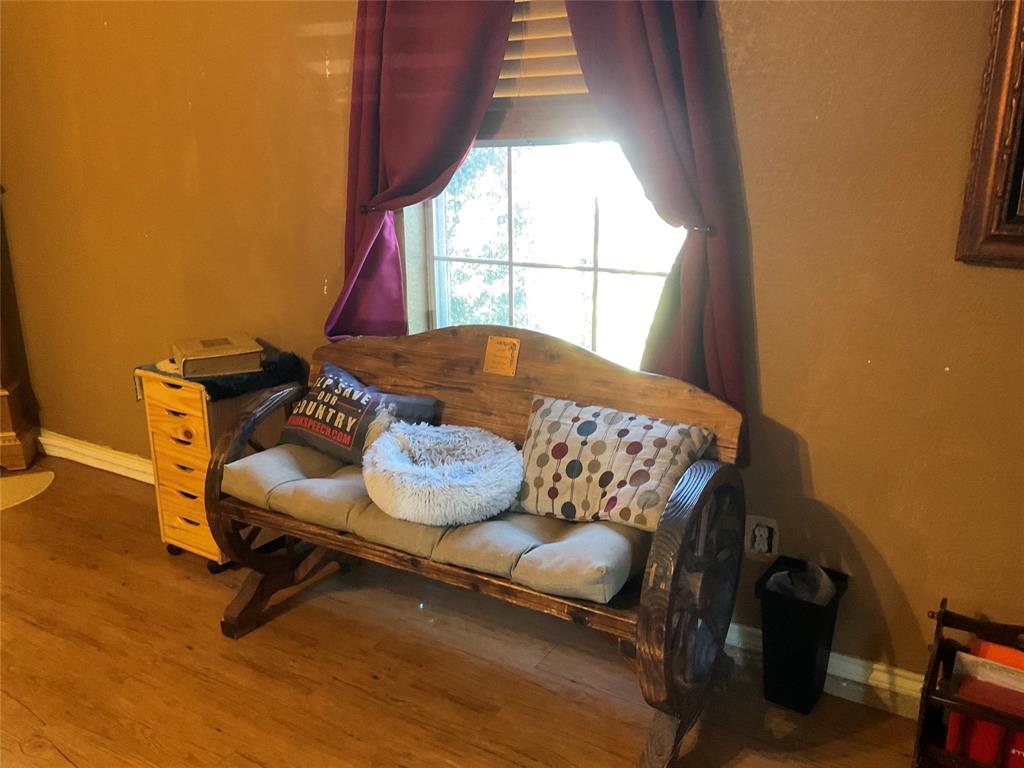 101 EdgeForest Drive, Elm Mott, TX 76640