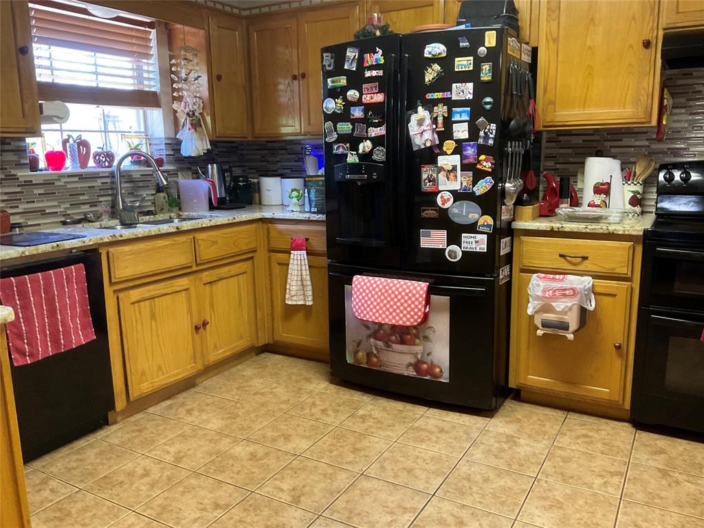 101 EdgeForest Drive, Elm Mott, TX 76640 101 EdgeForest Drive, Elm Mott, TX 76640
